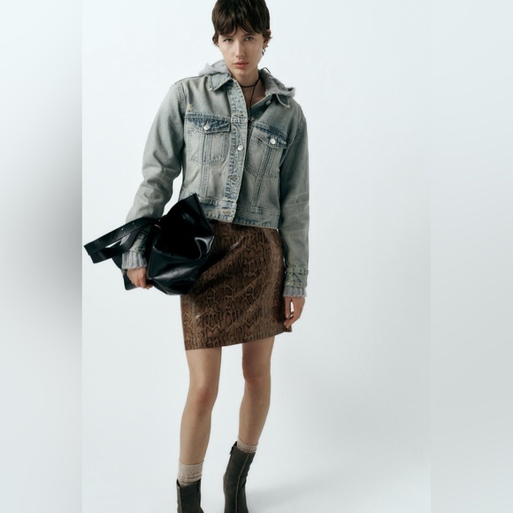 (#133)ZARA Faux Leather Oversized Snakeskin Print Skirt - Picture 2 of 9